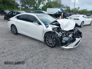 ✅ 2019 Lexus ES 350 • VIN: 58ABZ1B1XKU034053 • Lot: 43022843. Wystawiony na IAAI z przebiegiem 47 259 mil. Bezpłatny archiwum sprzedaży aukcyjnych z USA i szczegółowy raport historii pojazdu na DreamBid. Zdjęcie 1.