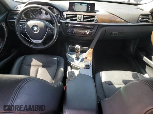 ✅ 2015 BMW 3 Series 328i • VIN: WBA3A5G57FNS90559 • Lot: 81435395. Listed on Copart with 142,750 mi. Free auction sales archive from the USA and detailed vehicle history report at DreamBid. Image 8.