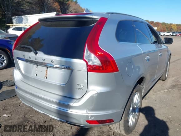 ✅ 2015 Volvo XC60 T5 • VIN: YV4612RK0F2686932 • Lot: 43502739. Listed on IAAI with 190,197 mi. Free auction sales archive from the USA and detailed vehicle history report at DreamBid. Image 4.