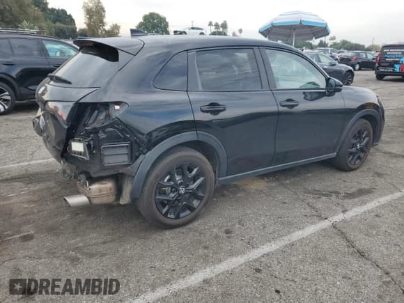 ✅ 2024 Honda HR-V Sport • VIN: 3CZRZ1H56RM736867 • Lot: 92384065. Listed on Copart with 20,238 mi. Free auction sales archive from the USA and detailed vehicle history report at DreamBid. Image 3.