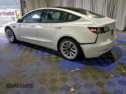 ✅ 2022 Tesla Model 3 • VIN: 5YJ3E1EA7NF372322 • Lot: 94419915. Wystawiony na Copart z przebiegiem 99 693 mil. Bezpłatny archiwum sprzedaży aukcyjnych z USA i szczegółowy raport historii pojazdu na DreamBid. Zdjęcie 2.