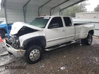 2001 Chevrolet Silverado 3500 z VIN 1GCJK39U71F124691, wystawiony jako Copart lot #73235094 z przebiegiem Nie podano mil oraz Szkoda całkowita • Salvage title. Historia ofert i sprzedaży dostępna na DreamBid. Obrazek 1.