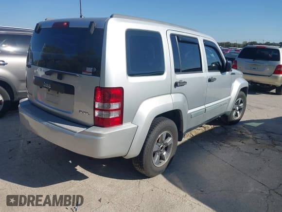 ✅ 2008 Jeep Liberty Sport • VIN: 1J8GN28KX8W188027 • Лот: 43498764. Опубликован ранее на IAAI с пробегом 189 619 миль. Бесплатный доступ к архиву аукционных продаж из США и подробный отчёт об истории автомобиля на DreamBid. Изображение 4.