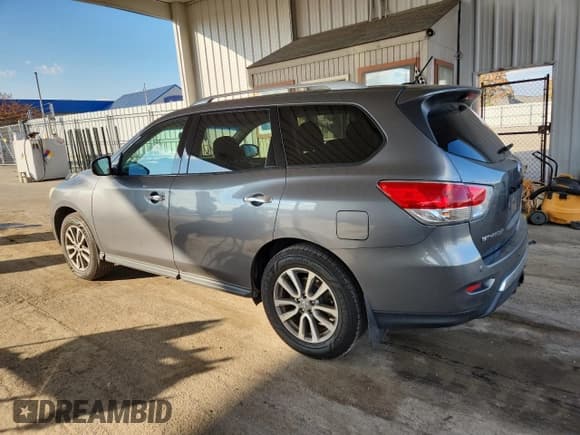 ✅ 2015 Nissan Pathfinder SL • VIN: 5N1AR2MM5FC721839 • Lot: 82741515. Wystawiony na Copart z przebiegiem 194 899 mil. Bezpłatny archiwum sprzedaży aukcyjnych z USA i szczegółowy raport historii pojazdu na DreamBid. Zdjęcie 2.