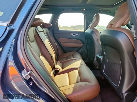 ✅ 2021 Volvo XC60 Momentum • VIN: YV4102DK3M1726962 • Lot: 80314625. Listed on Copart with 60,000 mi. Free auction sales archive from the USA and detailed vehicle history report at DreamBid. Image 11.