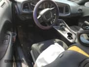 ✅ 2018 Dodge Challenger SXT Plus • VIN: 2C3CDZAG3JH317807 • Lot: 56797264. Wystawiony na Copart z przebiegiem Nie podano. Bezpłatny archiwum sprzedaży aukcyjnych z USA i szczegółowy raport historii pojazdu na DreamBid. Zdjęcie 8.