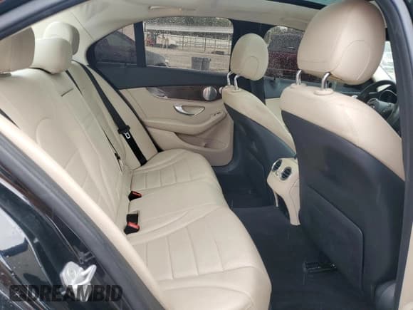 ✅ 2015 Mercedes-Benz C 300 Sport • VIN: 55SWF4KB4FU094939 • Lot: 85131745. Listed on Copart with 61,907 mi. Free auction sales archive from the USA and detailed vehicle history report at DreamBid. Image 10.