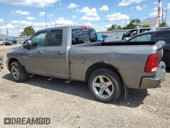 ✅ 2010 Dodge 1500 ST • VIN: 1D7RV1GT3AS223935 • Lot: 70775895. Wystawiony na Copart z przebiegiem 208 983 mil. Bezpłatny archiwum sprzedaży aukcyjnych z USA i szczegółowy raport historii pojazdu na DreamBid. Zdjęcie 2.