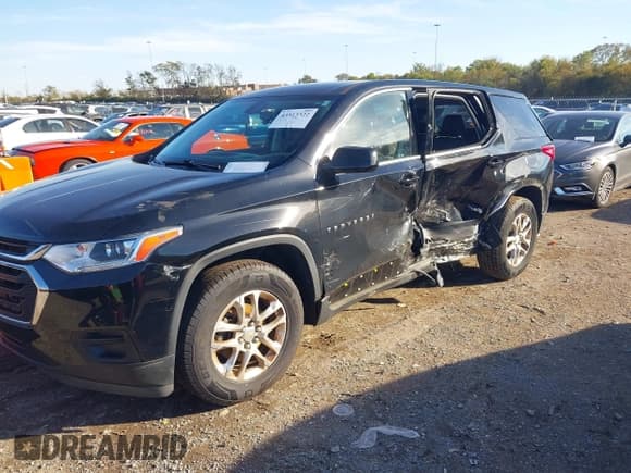 ✅ 2020 Chevrolet Traverse LS • VIN: 1GNERFKW8LJ211291 • Lot: 43513322. Listed on IAAI with 53,244 mi. Free auction sales archive from the USA and detailed vehicle history report at DreamBid. Image 17.