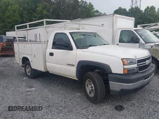 ✅ 2007 Chevrolet Silverado 2500HD Work Truck • VIN: 1GBHC24U97E116012 • Lot: 42885122. Wystawiony na IAAI z przebiegiem 189 444 mil. Bezpłatny archiwum sprzedaży aukcyjnych z USA i szczegółowy raport historii pojazdu na DreamBid. Zdjęcie 1.