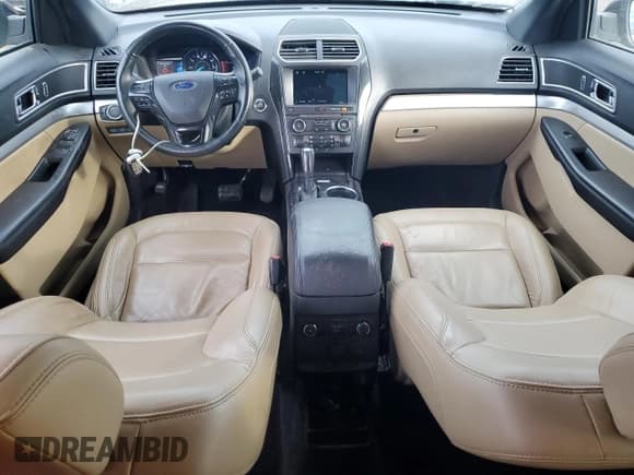 ✅ 2017 Ford Explorer XLT • VIN: 1FM5K8D8XHGC01658 • Lot: 92921885. Wystawiony na Copart z przebiegiem 103 281 mil. Bezpłatny archiwum sprzedaży aukcyjnych z USA i szczegółowy raport historii pojazdu na DreamBid. Zdjęcie 8.