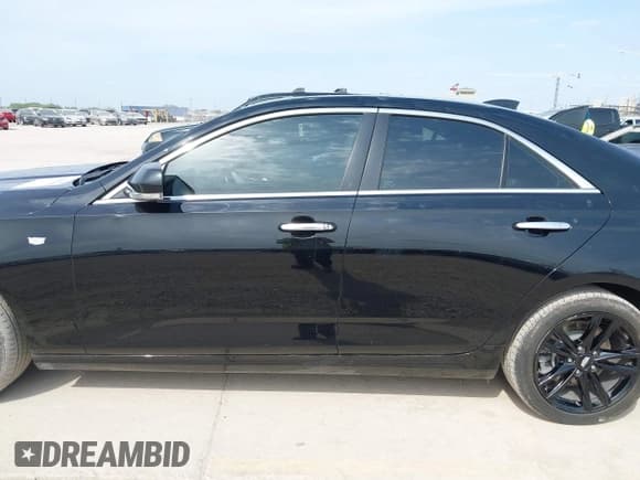 ✅ 2021 Cadillac CT4 Luxury • VIN: 1G6DK5RK6M0106605 • Lot: 42037889. Wystawiony na IAAI z przebiegiem 50 236 mil. Bezpłatny archiwum sprzedaży aukcyjnych z USA i szczegółowy raport historii pojazdu na DreamBid. Zdjęcie 14.