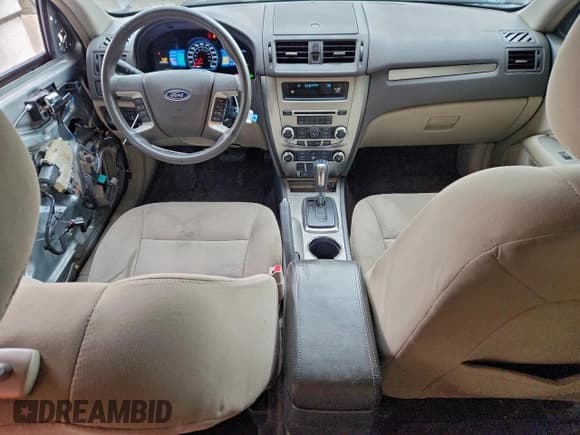 ✅ 2012 Ford Fusion Hybrid • VIN: 3FADP0L3XCR219657 • Lot: 94819055. Listed on Copart with 181,020 mi. Free auction sales archive from the USA and detailed vehicle history report at DreamBid. Image 8.