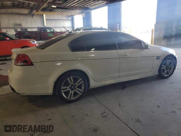 ✅ 2008 Pontiac G8 • VIN: 6G2ER57778L135828 • Lot: 70892495. Listed on Copart with 244,843 mi. Free auction sales archive from the USA and detailed vehicle history report at DreamBid. Image 3.