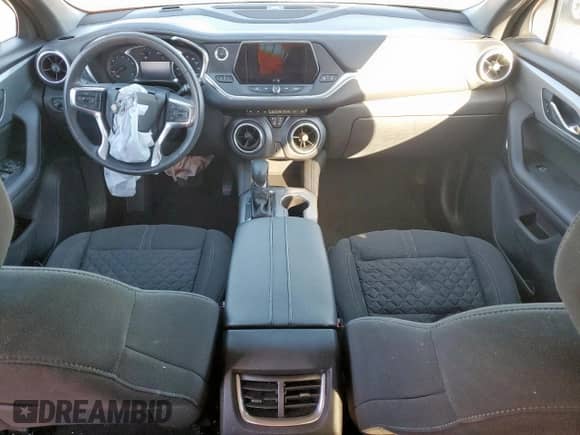 2021 Chevrolet Blazer LT z VIN 3GNKBHRS8MS513802, wystawiony jako Copart lot #90542505 z przebiegiem Nie podano mil oraz Czysty tytuł • Clean title. Historia ofert i sprzedaży dostępna na DreamBid. Obrazek 8.