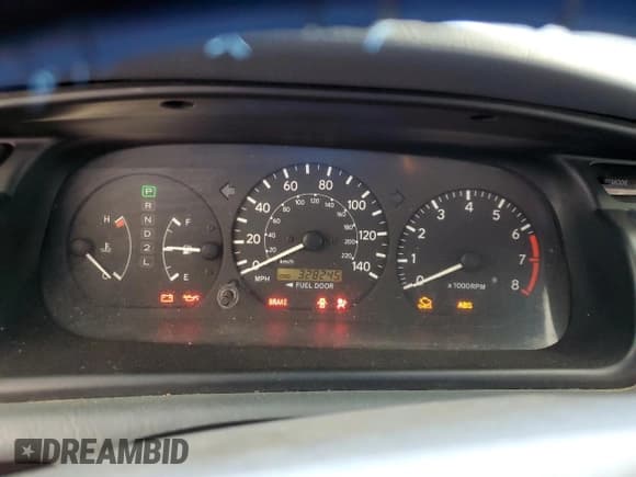 ✅ 2000 Toyota Camry LE • VIN: 4T1BG22K9YU966085 • Lot: 70146495. Wystawiony na Copart z przebiegiem 328 245 mil. Bezpłatny archiwum sprzedaży aukcyjnych z USA i szczegółowy raport historii pojazdu na DreamBid. Zdjęcie 9.