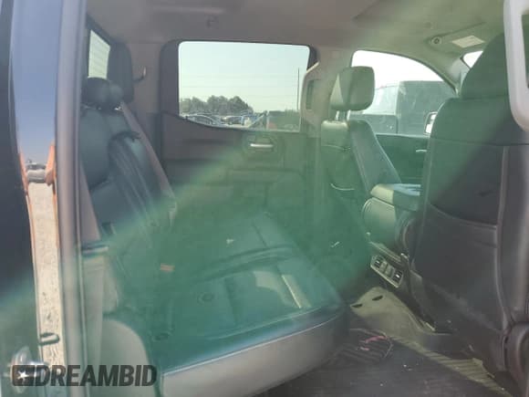 ✅ 2021 Chevrolet Silverado 1500 LT • VIN: 3GCUYDED1MG136197 • Lot: 74992284. Wystawiony na Copart z przebiegiem 68 918 mil. Bezpłatny archiwum sprzedaży aukcyjnych z USA i szczegółowy raport historii pojazdu na DreamBid. Zdjęcie 10.