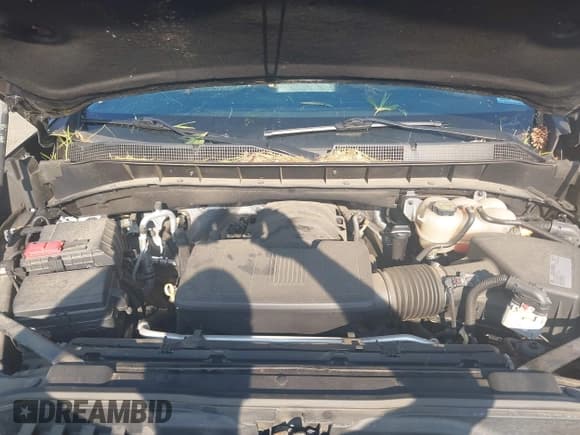 ✅ 2019 Chevrolet Silverado 1500 RST • VIN: 3GCUYEED9KG102561 • Lot: 43216999. Wystawiony na IAAI z przebiegiem 76 081 mil. Bezpłatny archiwum sprzedaży aukcyjnych z USA i szczegółowy raport historii pojazdu na DreamBid. Zdjęcie 10.