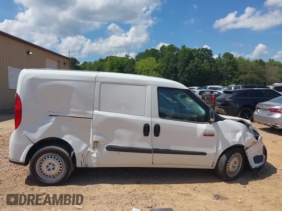 ✅ 2022 Ram ProMaster City Cargo Tradesman • VIN: ZFBHRFAB5N6W24928 • Lot: 42868749. Wystawiony na IAAI z przebiegiem 39 584 mil. Bezpłatny archiwum sprzedaży aukcyjnych z USA i szczegółowy raport historii pojazdu na DreamBid. Zdjęcie 13.