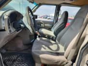 ✅ 2001 GMC Safari • VIN: 1GKDM19W71B507667 • Lot: 69356345. Wystawiony na Copart z przebiegiem 108 880 mil. Bezpłatny archiwum sprzedaży aukcyjnych z USA i szczegółowy raport historii pojazdu na DreamBid. Zdjęcie 7.