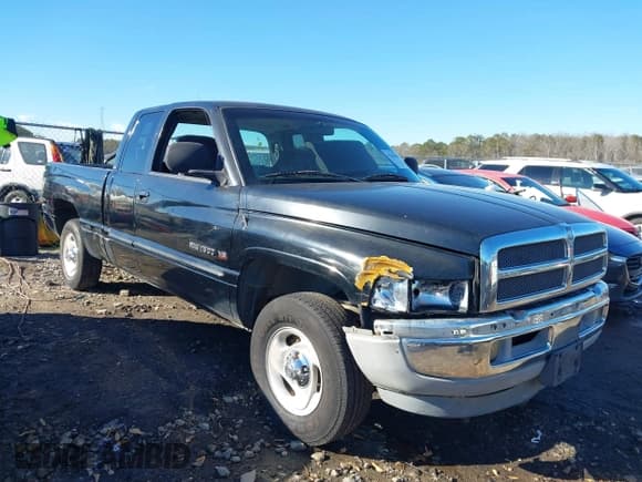 ✅ 2000 Dodge 1500 • VIN: 1B7HC13Y7YJ180942 • Lot: 41362908. Listed on IAAI with 398,452 mi. Free auction sales archive from the USA and detailed vehicle history report at DreamBid. Image 13.