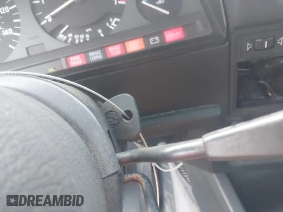 ✅ 1988 BMW 3 Series • VIN: WBABB2304J8858744 • Лот: 42927790. Опубликован ранее на IAAI с пробегом 152 318 миль. Бесплатный доступ к архиву аукционных продаж из США и подробный отчёт об истории автомобиля на DreamBid. Изображение 11.