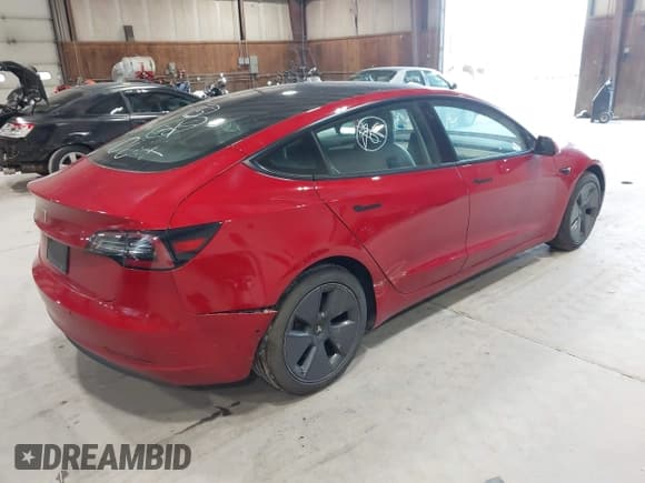 ✅ 2022 Tesla Model 3 • VIN: 5YJ3E1EA3NF102682 • Lot: 43176947. Wystawiony na IAAI z przebiegiem 59 829 mil. Bezpłatny archiwum sprzedaży aukcyjnych z USA i szczegółowy raport historii pojazdu na DreamBid. Zdjęcie 4.