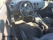 ✅ 2009 Audi TT • VIN: TRUKF38JX91018430 • Lot: 82540545. Wystawiony na Copart z przebiegiem 621 358 mil. Bezpłatny archiwum sprzedaży aukcyjnych z USA i szczegółowy raport historii pojazdu na DreamBid. Zdjęcie 8.