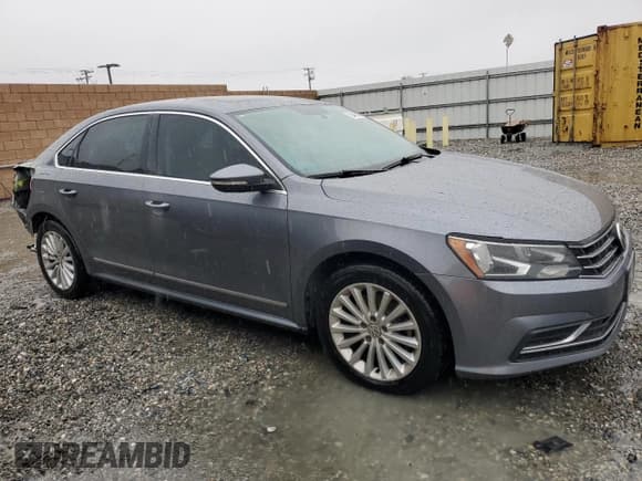 ✅ 2016 Volkswagen Passat SE • VIN: 1VWBT7A3XGC068278 • Лот: 82465455. Опубликован ранее на Copart с пробегом 96 587 миль. Бесплатный доступ к архиву аукционных продаж из США и подробный отчёт об истории автомобиля на DreamBid. Изображение 4.