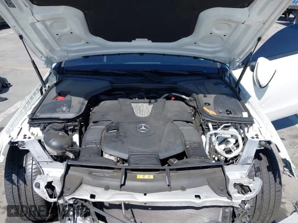 ✅ 2018 Mercedes-Benz E 400 • VIN: WDD1J6FB4JF024545 • Lot: 42605449. Listed on IAAI with 35,217 mi. Free auction sales archive from the USA and detailed vehicle history report at DreamBid. Image 10.