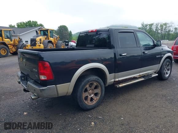✅ 2009 Dodge 1500 Laramie • VIN: 1D3HV13T69S799484 • Lot: 42312702. Wystawiony na IAAI z przebiegiem 254 233 mil. Bezpłatny archiwum sprzedaży aukcyjnych z USA i szczegółowy raport historii pojazdu na DreamBid. Zdjęcie 4.