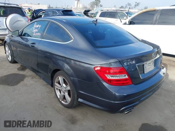 ✅ 2012 Mercedes-Benz C 250 • VIN: WDDGJ4HB5CF930427 • Lot: 42625896. Listed on IAAI with 81,979 mi. Free auction sales archive from the USA and detailed vehicle history report at DreamBid. Image 3.