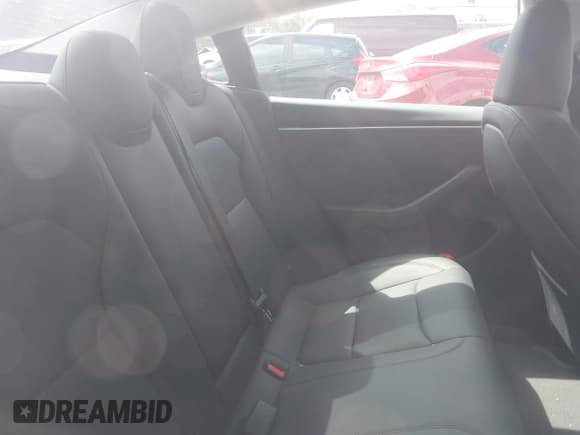 ✅ 2024 Tesla Model 3 Long Range • VIN: 5YJ3E1EB4RF834513 • Lot: 42516558. Wystawiony na IAAI z przebiegiem Nie podano. Bezpłatny archiwum sprzedaży aukcyjnych z USA i szczegółowy raport historii pojazdu na DreamBid. Zdjęcie 8.