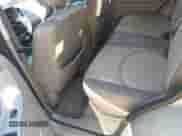 2005 Mercury Mariner Luxury z VIN 4M2YU56165DJ12462, wystawiony jako IAAI lot #41701579 z przebiegiem 252 874 mil mil oraz . Historia ofert i sprzedaży dostępna na DreamBid. Obrazek 8.