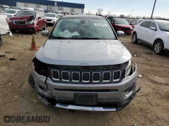 ✅ 2018 Jeep Compass Limited • VIN: 3C4NJDCB4JT200410 • Лот: 52582405. Опубликован ранее на Copart с пробегом 92 182 миль. Бесплатный доступ к архиву аукционных продаж из США и подробный отчёт об истории автомобиля на DreamBid. Изображение 5.