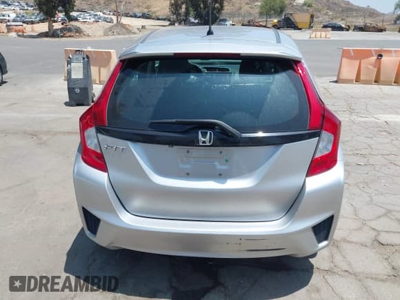 ✅ 2015 Honda Fit LX • VIN: 3HGGK5H58FM784019 • Lot: 42332884. Listed on IAAI with 123,675 mi. Free auction sales archive from the USA and detailed vehicle history report at DreamBid. Image 17.
