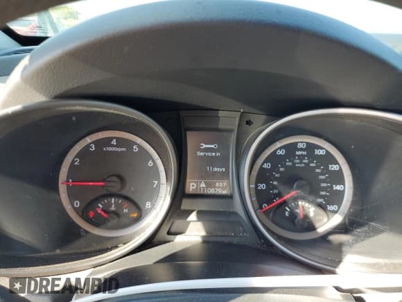 ✅ 2015 Hyundai Santa Fe • VIN: 5XYZU3LB5FG276963 • Лот: 80150055. Опубликован ранее на Copart с пробегом 110 879 миль. Бесплатный доступ к архиву аукционных продаж из США и подробный отчёт об истории автомобиля на DreamBid. Изображение 9.