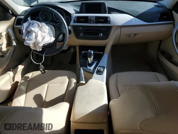 ✅ 2014 BMW 3 Series 320i • VIN: WBA3B1G58ENS80286 • Лот: 91893725. Опубликован ранее на Copart с пробегом 44 796 миль. Бесплатный доступ к архиву аукционных продаж из США и подробный отчёт об истории автомобиля на DreamBid. Изображение 8.