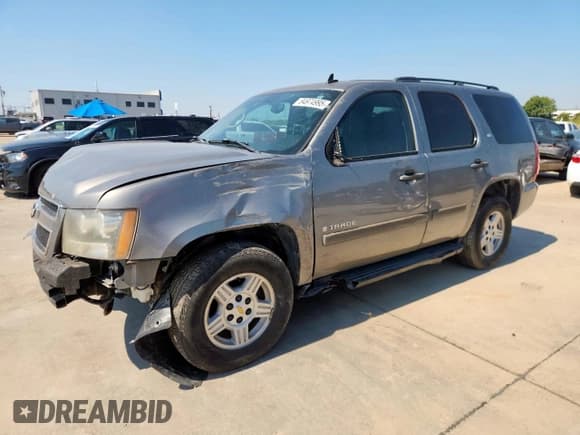 ✅ 2008 Chevrolet Tahoe LS • VIN: 1GNFC13C18R183811 • Lot: 84974995. Wystawiony na Copart z przebiegiem 208 309 mil. Bezpłatny archiwum sprzedaży aukcyjnych z USA i szczegółowy raport historii pojazdu na DreamBid. Zdjęcie 1.