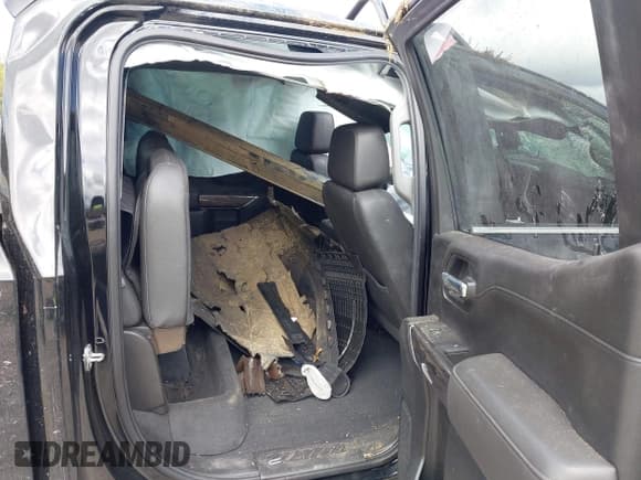 ✅ 2021 Chevrolet Silverado 1500 LTZ • VIN: 1GCUYGET8MZ143897 • Lot: 43296847. Wystawiony na IAAI z przebiegiem Nie podano. Bezpłatny archiwum sprzedaży aukcyjnych z USA i szczegółowy raport historii pojazdu na DreamBid. Zdjęcie 8.