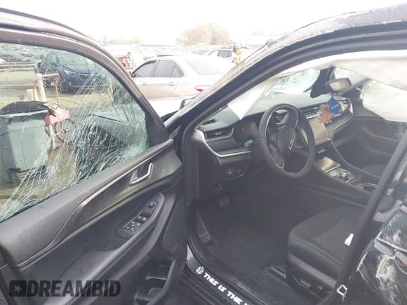 ✅ 2023 Jeep Grand Cherokee Laredo • VIN: 1C4RJHAG6PC671728 • Lot: 40897386. Listed on IAAI with Not provided. Free auction sales archive from the USA and detailed vehicle history report at DreamBid. Image 5.