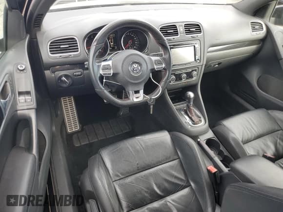 ✅ 2010 Volkswagen Golf GTI • VIN: WVWFD7AJXAW145575 • Lot: 47411525. Wystawiony na Copart z przebiegiem 75 184 mil. Bezpłatny archiwum sprzedaży aukcyjnych z USA i szczegółowy raport historii pojazdu na DreamBid. Zdjęcie 8.