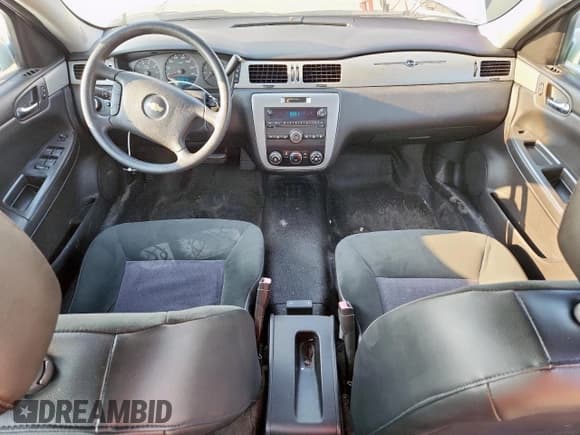 ✅ 2007 Chevrolet Impala Police Police • VIN: 2G1WS58R679330870 • Lot: 67011935. Wystawiony na Copart z przebiegiem 105 766 mil. Bezpłatny archiwum sprzedaży aukcyjnych z USA i szczegółowy raport historii pojazdu na DreamBid. Zdjęcie 8.