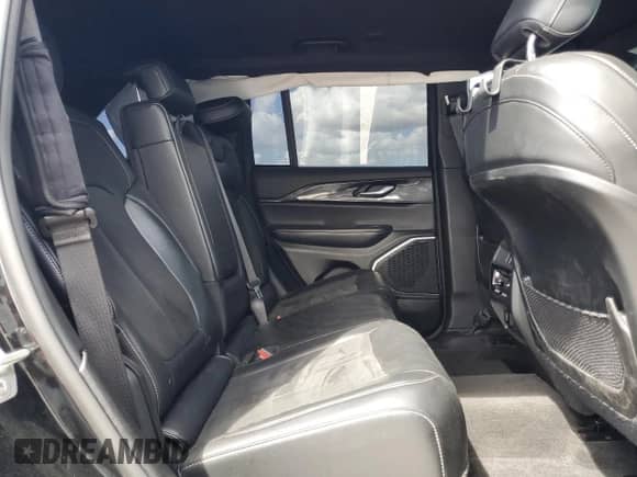 2022 Jeep Grand Cherokee Altitude with VIN 1C4RJGAG9N8572685, listed as a Copart auction lot 84384905 with 35,690 mi miles and Non repairable. Bid and sale history available at DreamBid. Image 11.