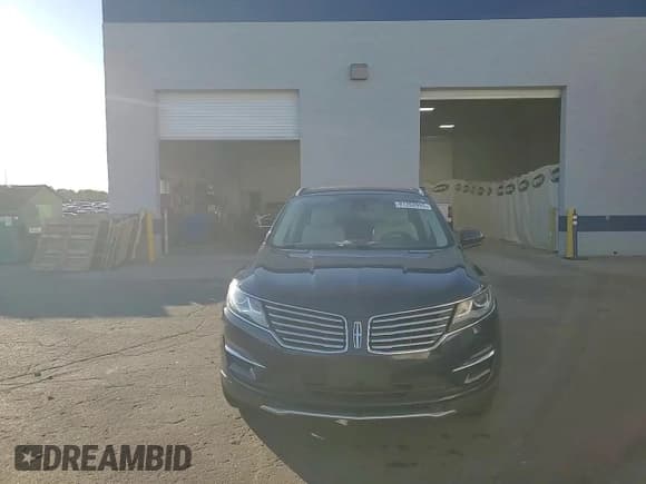 ✅ 2018 Lincoln MKC Reserve • VIN: 5LMCJ3D94JUL14080 • Lot: 91262955. Wystawiony na Copart z przebiegiem 66 583 mil. Bezpłatny archiwum sprzedaży aukcyjnych z USA i szczegółowy raport historii pojazdu na DreamBid. Zdjęcie 15.
