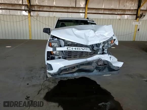 2021 Chevrolet Silverado 1500 Custom z VIN 1GCRYBEH0MZ150234, wystawiony jako Copart lot #46514395 z przebiegiem 51 442 mil mil oraz Szkoda całkowita • Salvage title. Historia ofert i sprzedaży dostępna na DreamBid. Obrazek 10.