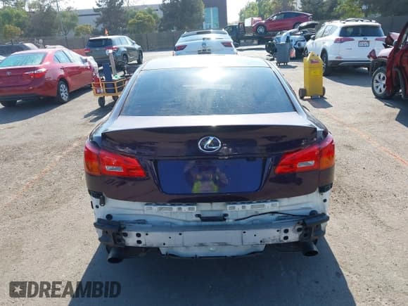 ✅ 2006 Lexus IS 350 • VIN: JTHBE262465009258 • Лот: 42939679. Опубликован ранее на IAAI с пробегом 173 016 миль. Бесплатный доступ к архиву аукционных продаж из США и подробный отчёт об истории автомобиля на DreamBid. Изображение 17.