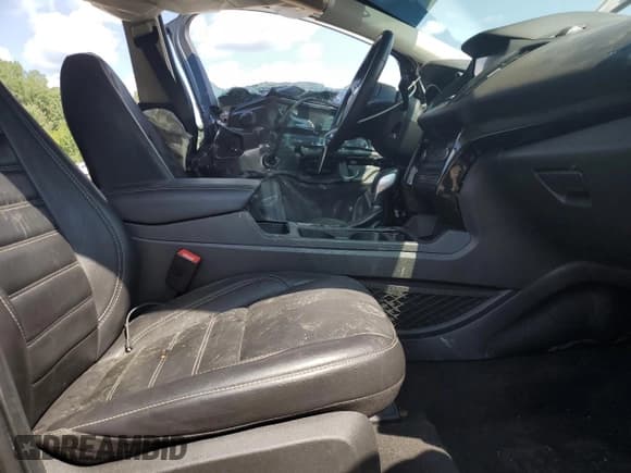 ✅ 2019 Ford Escape Titanium • VIN: 1FMCU9J92KUB35247 • Lot: 66682035. Listed on Copart with 54,569 mi. Free auction sales archive from the USA and detailed vehicle history report at DreamBid. Image 7.