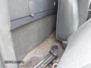 ✅ 2007 GMC Sierra 2500HD Work Truck • VIN: 1GTHK24DX7E179795 • Lot: 42764565. Wystawiony na IAAI z przebiegiem 337 205 mil. Bezpłatny archiwum sprzedaży aukcyjnych z USA i szczegółowy raport historii pojazdu na DreamBid. Zdjęcie 8.