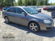 ✅ 2010 Volkswagen Jetta Limited Edition • VIN: 3VWAZ7AJ5AM099663 • Lot: 58526265. Listed on Copart with 121,827 mi. Free auction sales archive from the USA and detailed vehicle history report at DreamBid. Image 4.